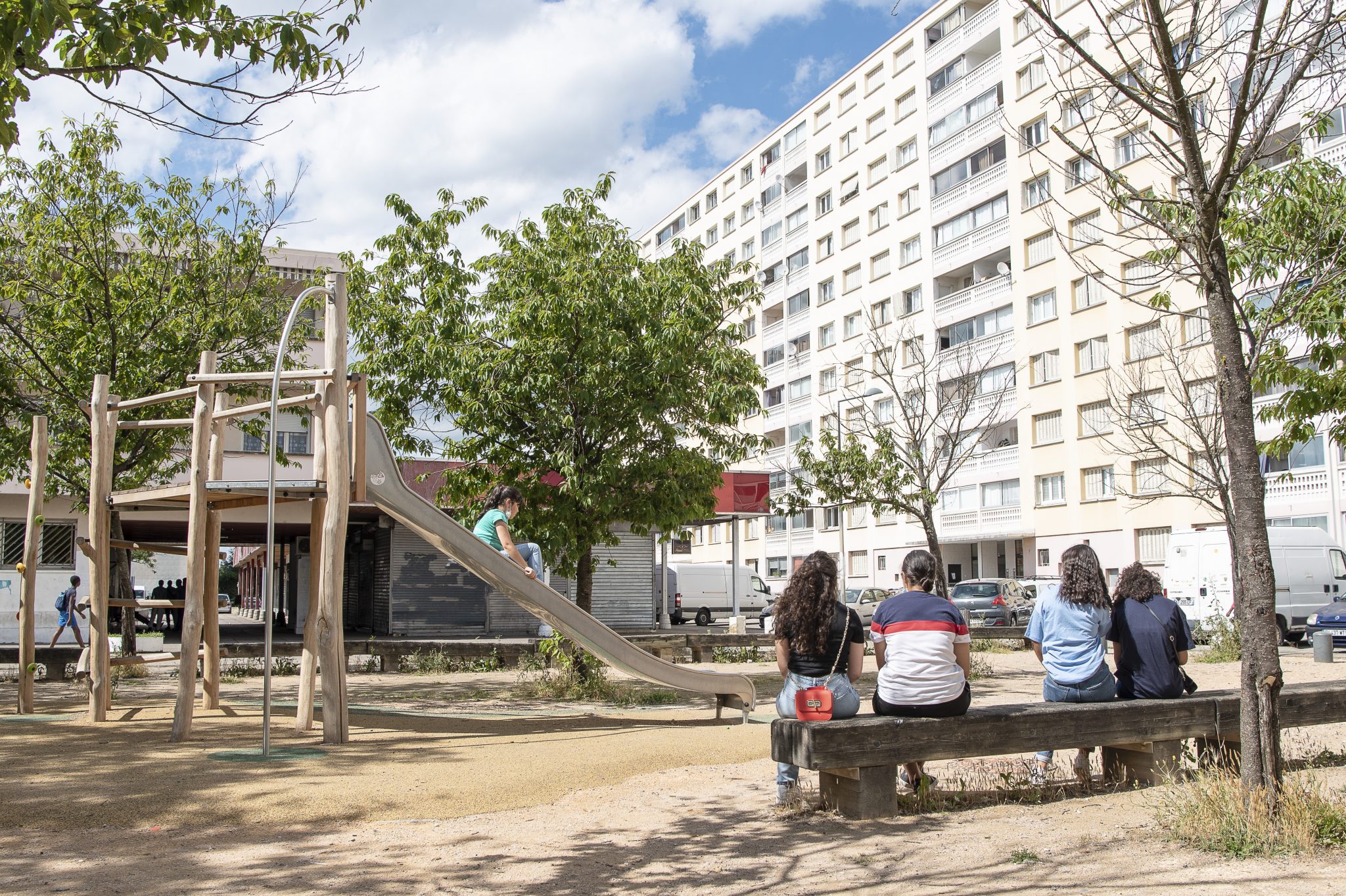QUARTIER DES BROSSES PARTICIPEZ AUX CONCERTATIONS ! Carré de Soie